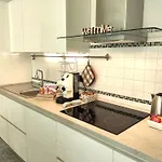 Matthias - - Modern And Cozy Flat, Close To The Metro - 15 Min From Station, Close To San Raffaele Apartament