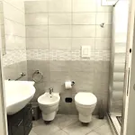 Apartament Matthias - - Modern And Cozy Flat, Close To The Metro - 15 Min From Station, Close To San Raffaele Mediolan