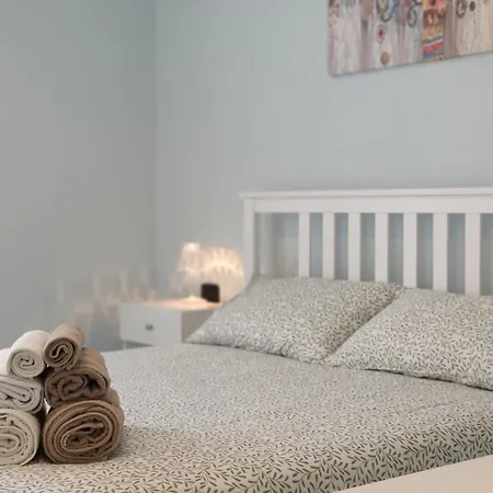 Matthias - - Modern And Cozy Flat, Close To The Metro - 15 Min From Station, Close To San Raffaele מילאנו