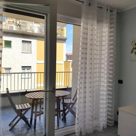 Apartament Matthias - - Modern And Cozy Flat, Close To The Metro - 15 Min From Station, Close To San Raffaele *