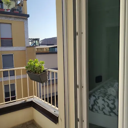Apartment Matthias - - Modern And Cozy Flat, Close To The Metro - 10min From Station Milan