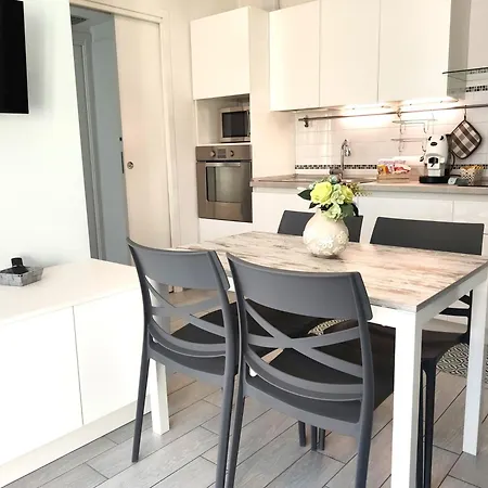 Matthias - - Modern And Cozy Flat, Close To The Metro - 15 Min From Station, Close To San Raffaele * Mediolan