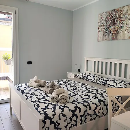 Matthias - - Modern And Cozy Flat, Close To The Metro - 10min From Station