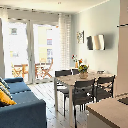 Matthias - - Modern And Cozy Flat, Close To The Metro - 15 Min From Station, Close To San Raffaele דירה